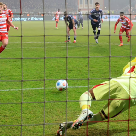 Baumgart über Querfeld: „Er ist weiter unser Schütze“