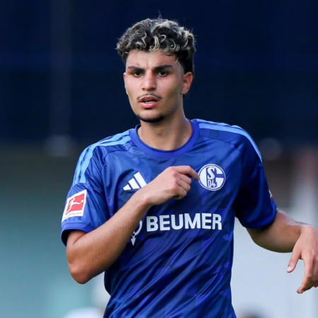 Doppeltes Bekenntnis: Schalke verlängert mit Eigengewächs Ayhan