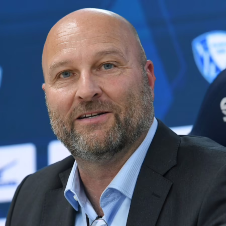 Zweigleisig planen, Nachwuchs fördern: Dufner legt los in Bochum