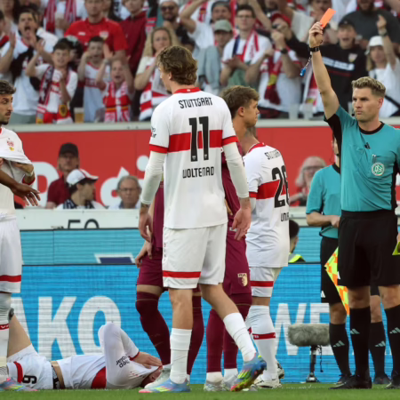 Nach Tritt gegen Stiller: Vier Spiele Sperre für Augsburgs Essende
