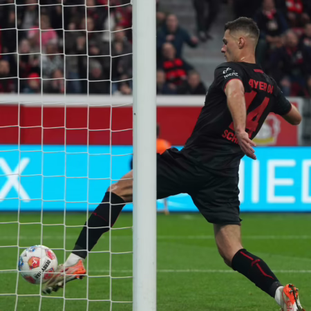 Schick meldet sich zurück und zieht mit Berbatov gleich